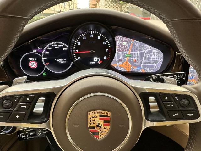 PORSCHE – Panamera 4 Sport Turismo