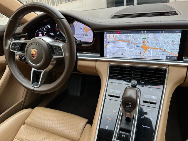 PORSCHE – Panamera 4 Sport Turismo