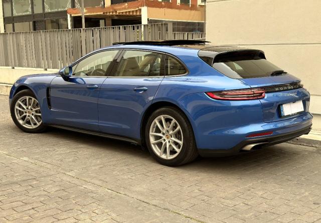 PORSCHE – Panamera 4 Sport Turismo