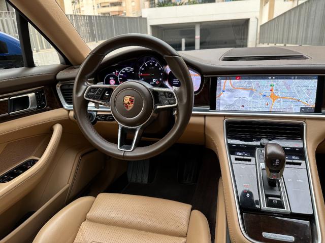 PORSCHE – Panamera 4 Sport Turismo