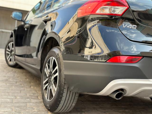 VOLVO – V40 Cross Country – D3 Geartronic Momentum