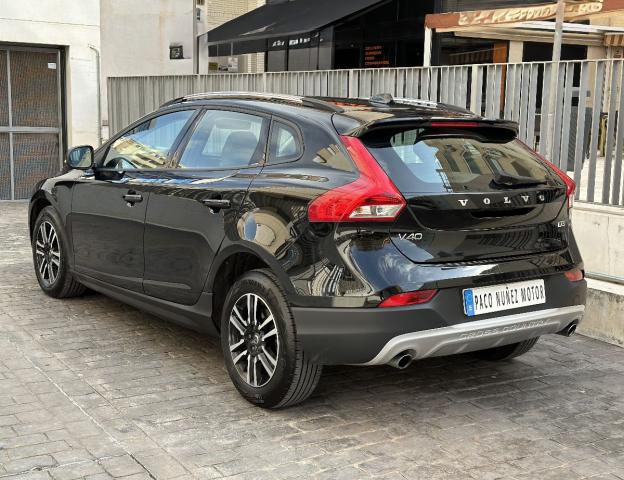 VOLVO – V40 Cross Country – D3 Geartronic Momentum