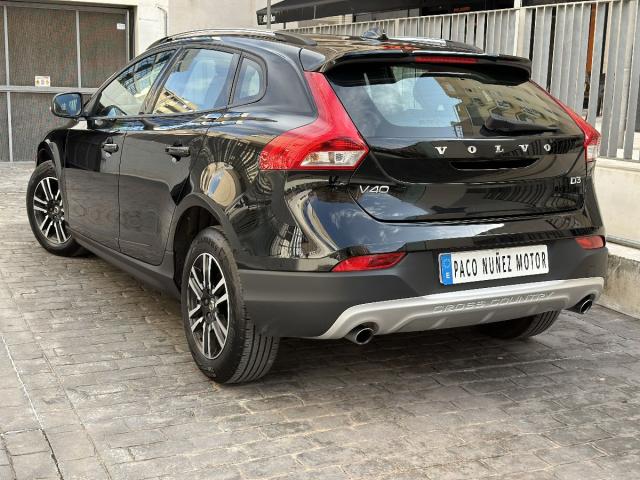 VOLVO – V40 Cross Country – D3 Geartronic Momentum