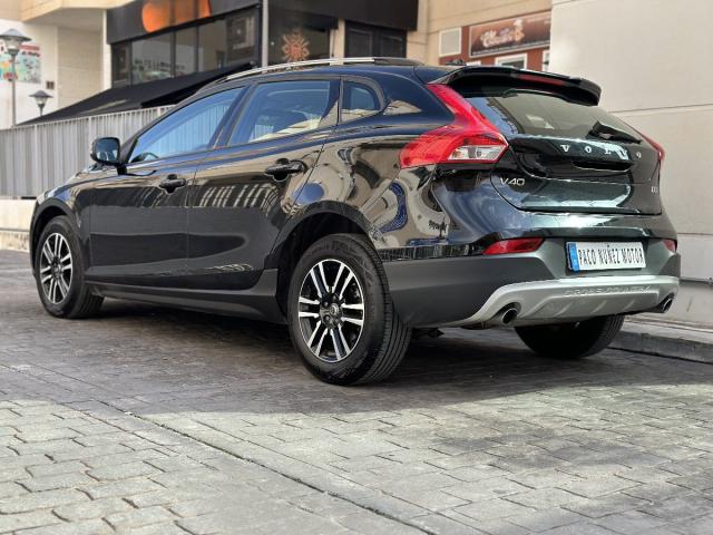 VOLVO – V40 Cross Country – D3 Geartronic Momentum