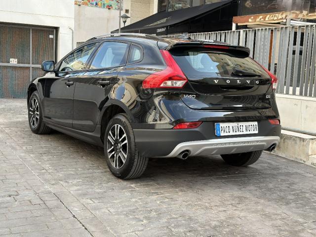 VOLVO – V40 Cross Country – D3 Geartronic Momentum