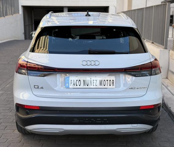 AUDI Q4 40 e-tron