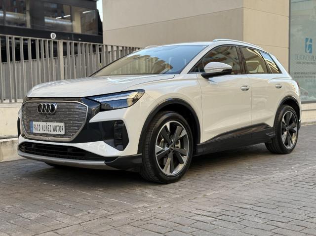 AUDI Q4 40 e-tron