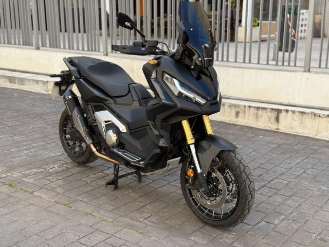 Honda X-ADV 750 -VENDIDA-