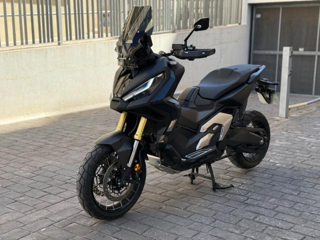 Honda X-ADV 750 -VENDIDA-