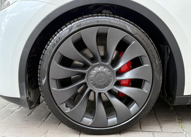 TESLA Model Y Performance 4WD