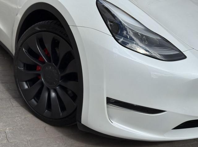 TESLA Model Y Performance 4WD