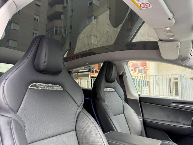 TESLA Model Y Performance 4WD