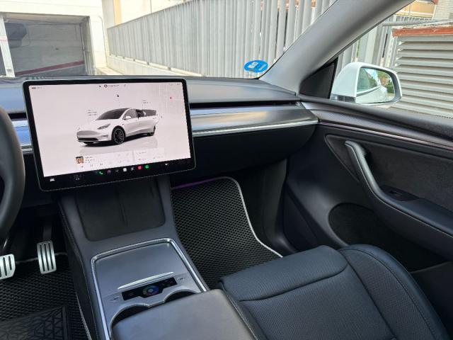 TESLA Model Y Performance 4WD