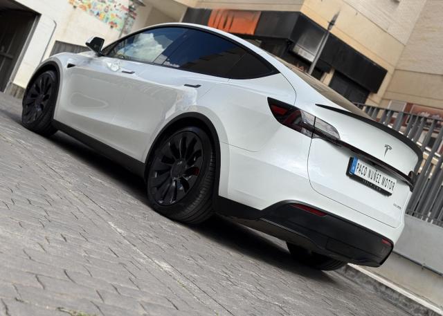 TESLA Model Y Performance 4WD