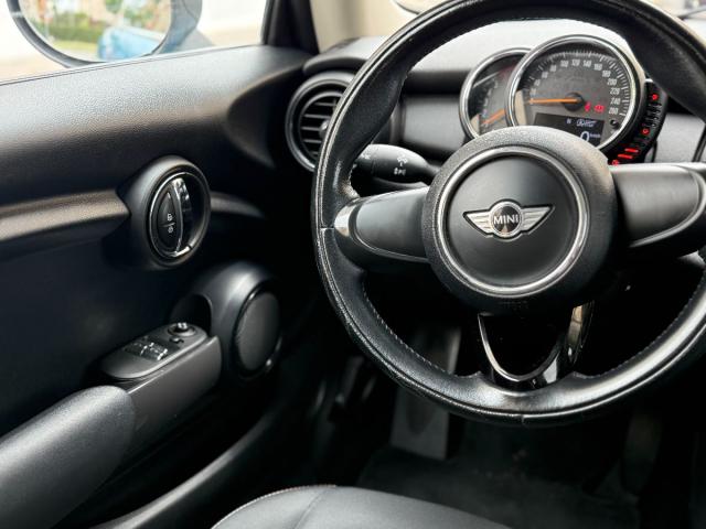 MINI – Mini – One D Business