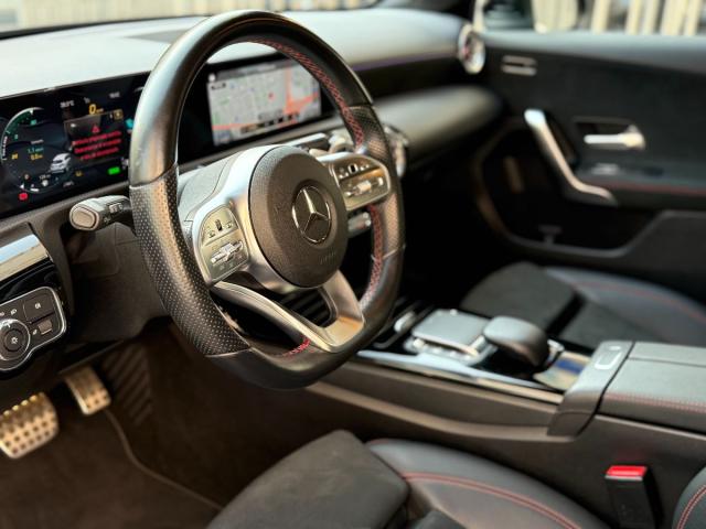 MERCEDES A 250 e HIBRIDO ENCHUFABLE