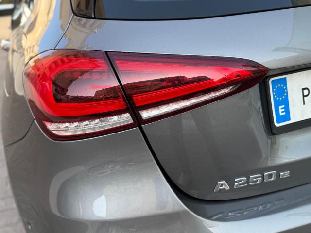 MERCEDES A 250 e HIBRIDO ENCHUFABLE