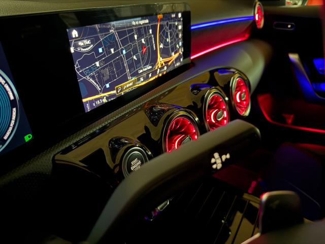 MERCEDES A 250 e HIBRIDO ENCHUFABLE