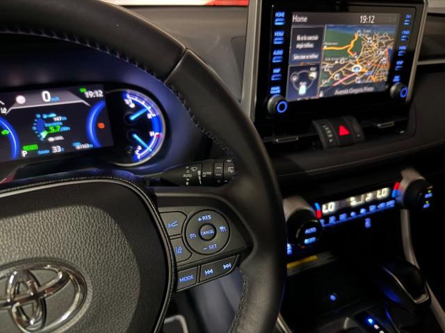 TOYOTA – RAV4 – Hybrid 220H 4×4 Advance Plus