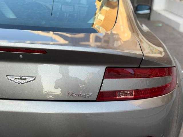 ASTON MARTIN – V8 Vantage