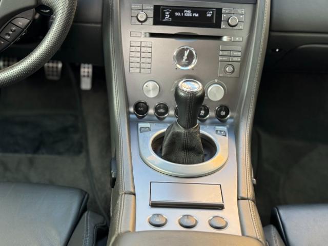 ASTON MARTIN – V8 Vantage