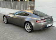 ASTON MARTIN – V8 Vantage