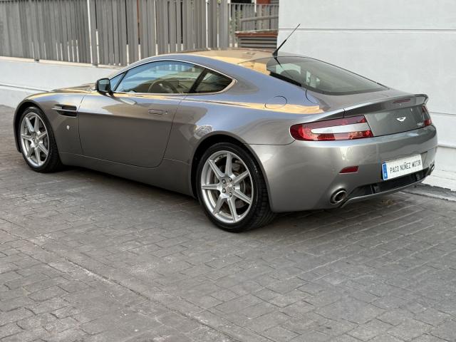 ASTON MARTIN – V8 Vantage