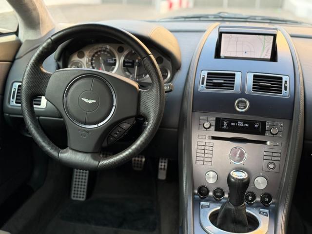 ASTON MARTIN – V8 Vantage