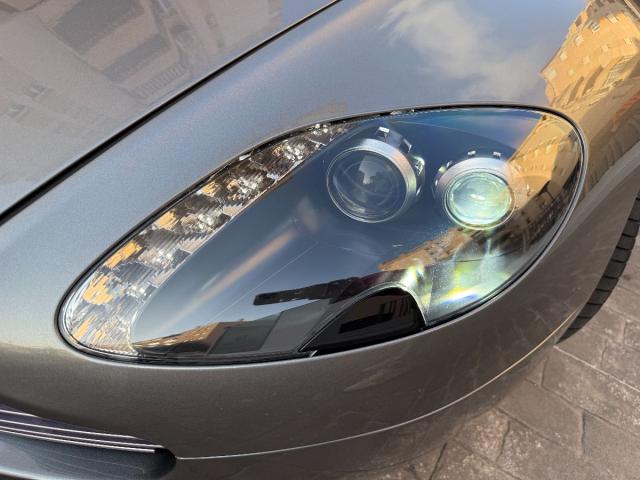 ASTON MARTIN – V8 Vantage