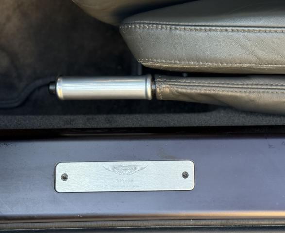 ASTON MARTIN – V8 Vantage