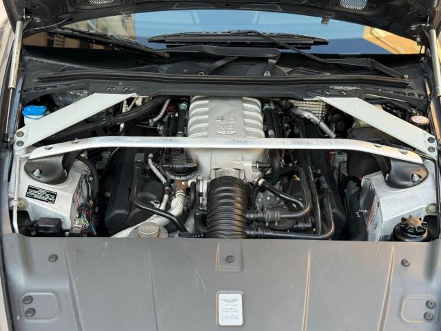 ASTON MARTIN – V8 Vantage