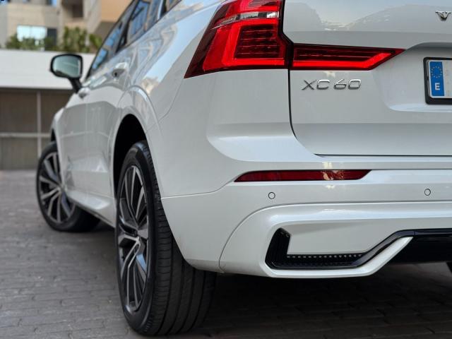 XC60 Plus B4 D Ultimate Dark Aut.