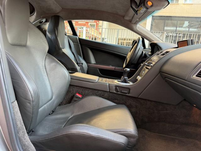 ASTON MARTIN – V8 Vantage -VENDIDO-