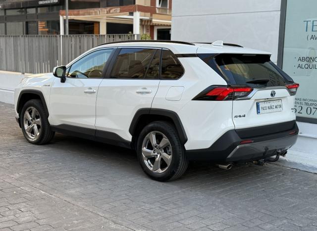 TOYOTA – RAV4 – Hybrid 220H 4×4 Advance