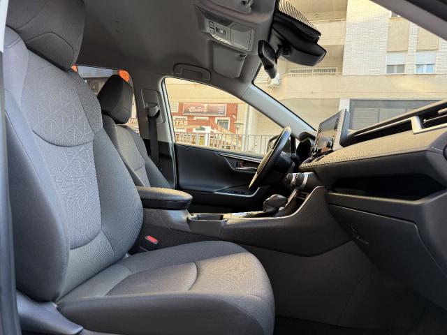 TOYOTA – RAV4 – Hybrid 220H 4×4 Advance