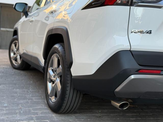 TOYOTA – RAV4 – Hybrid 220H 4×4 Advance