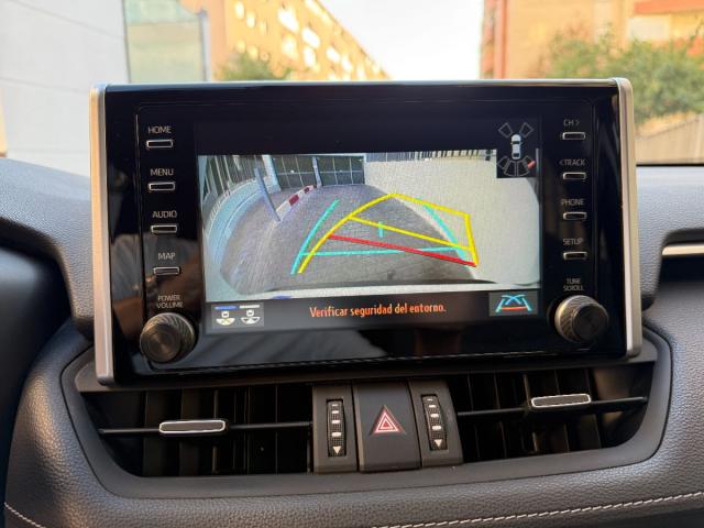 TOYOTA – RAV4 – Hybrid 220H 4×4 Advance