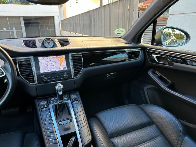 PORSCHE – Macan – Turbo