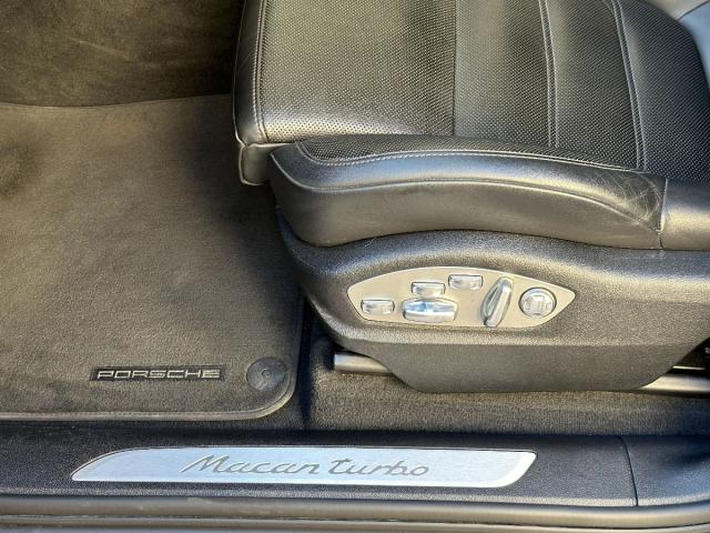 PORSCHE – Macan – Turbo