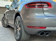 PORSCHE – Macan – Turbo