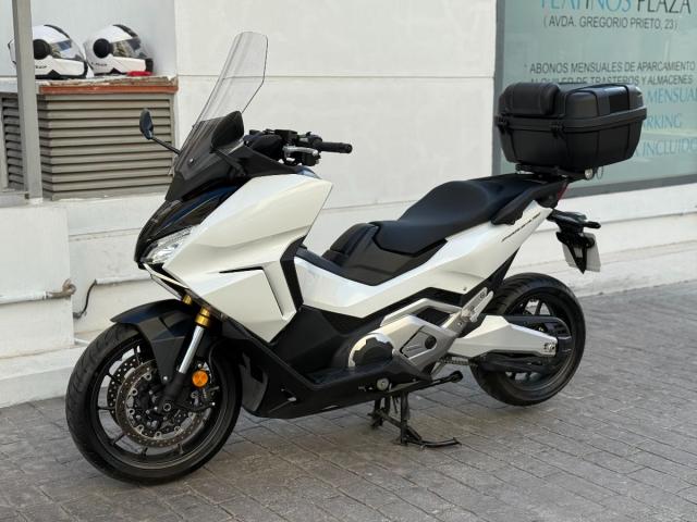 Honda Forza 750