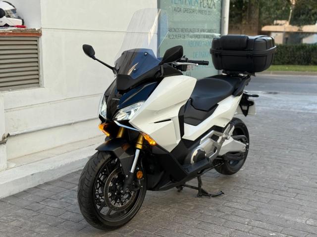 Honda Forza 750