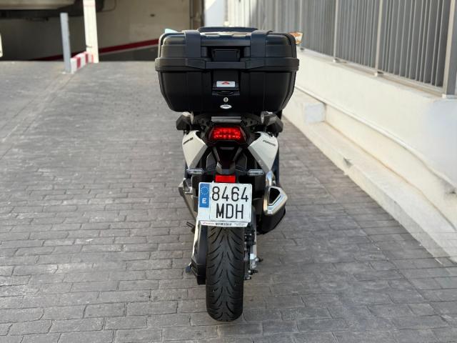 Honda Forza 750