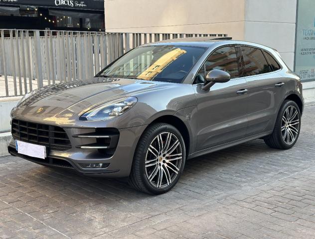 PORSCHE – Macan – Turbo