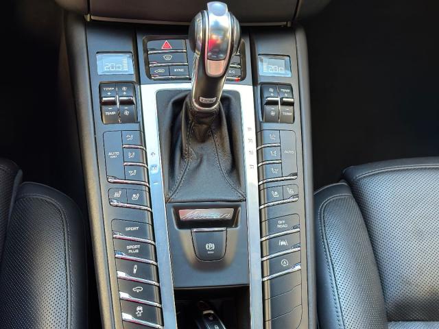 PORSCHE – Macan – Turbo