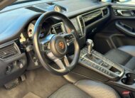 PORSCHE – Macan – Turbo