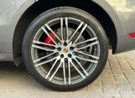 PORSCHE – Macan – Turbo
