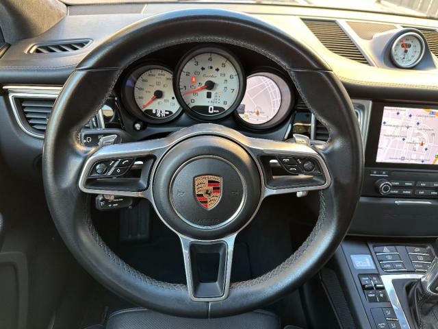 PORSCHE – Macan – Turbo