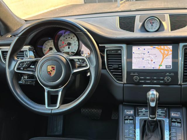 PORSCHE – Macan – Turbo