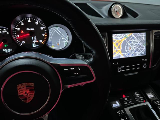 PORSCHE – Macan – Turbo